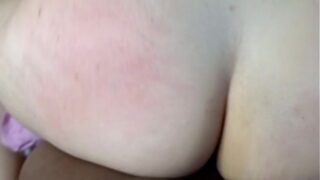 Lindinha gemendo no sexo amador