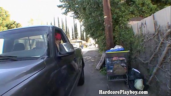 Moça puta safadinha amadora putona taradinha fodida por trás