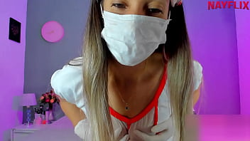Enfermeira safadinha xxx te ajudando na quarentena