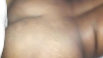 Mulata gordinha metedeira querendo porra no rabo