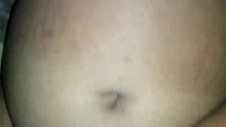 Esposa dando cu para o maridão