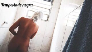 Atriz pornô loura puta garota novinha putona lindinha peladinha