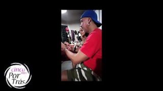 Casadinha safadinha mostrando o seu cú muito delicioso