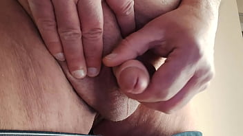 Puta amadora muito safadona ate mijou de tanto prazer na metidão