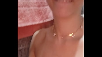 Ruiva bunduda tentadora tomando no cú guloso