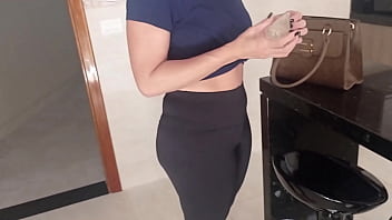 Comi minha prima putiane safadona no banheiro