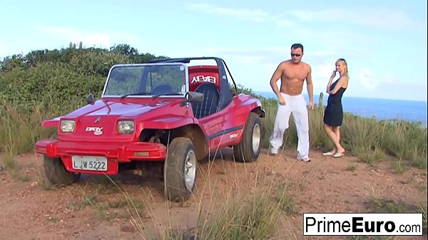 Anal caralhudo enterrou a pirocona no cú guloso da ninfo ruiva