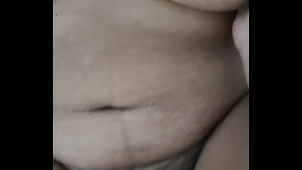 Convenci a taradinha safadona de 18 anos a liberar o cú guloso