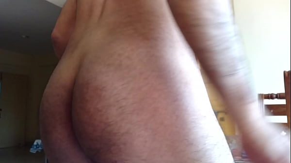 Negro caralhudo pauzudo gozou na bucetinha da lorinha tarada