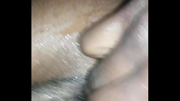 Negro dotadão arrombando a bucetinha da minha casada