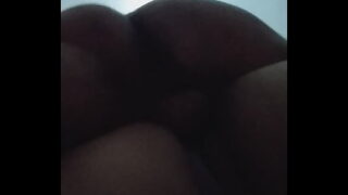 Casada cavala requebrando tomando pica no cu guloso