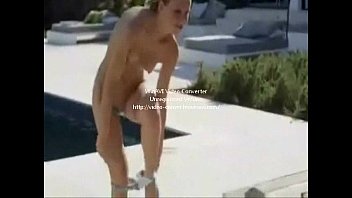 Ficante na safadeza dando o cuzão muito gostosinho e xota