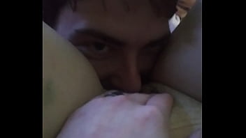 Putiane da bunda deliciosa tomando um banho delicioso