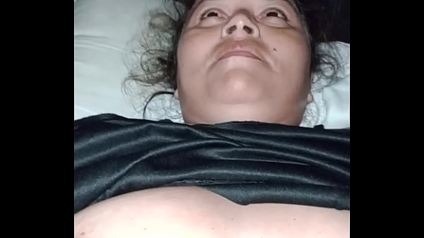 Safadinha putiane moça garota sapeca e boazuada gozou