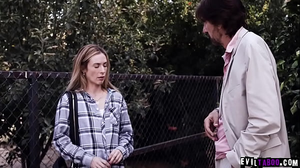 Loura boa fudendo com o seu parceiro