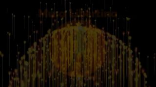 Loura boazuada dando um feliz ano novo 2020