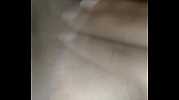 Gordelícia bucetuda safadona se masturbando no xvideos hd