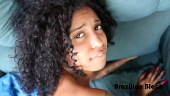 Ninfetinha enlouquece na siririca