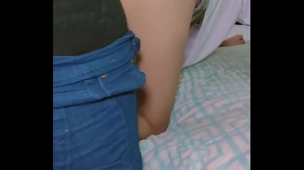 Bucetinha pingando de tesão