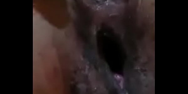 Metendo no chão pra cama não fazer barulho