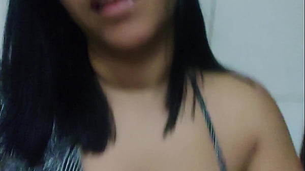 Taradinha pediu pra levar uma gozada no cu